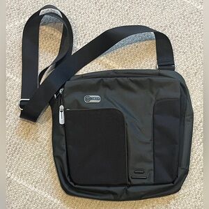 Tumi T-Tech Sleek Black Men's Messenger Crossbody Bag for Work Travel Commute